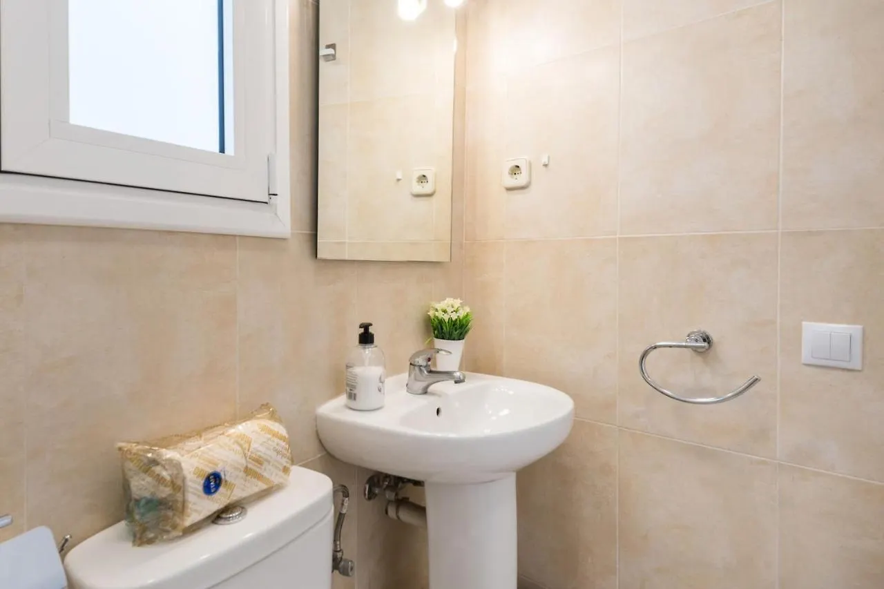 Cozy Studio With Amazing Terrace Near Plaza Espana Барселона 0*,  Испания